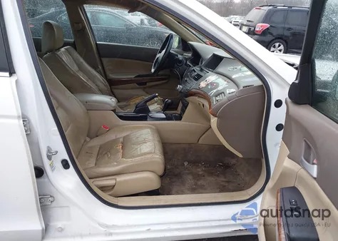 2009 Honda Accord 2.4 Ex-L z USA, uszkodzony, nr VIN 1HGCP26819A093329